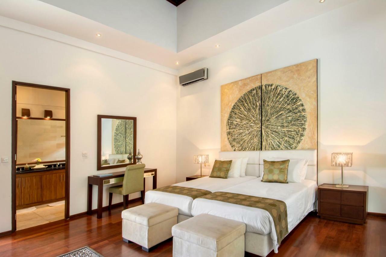 Villa Amanie - Private Villa With Infinity Pool, Stunning Views And Cook جيمباران المظهر الخارجي الصورة